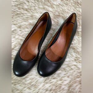 Vionic Ballet Flats Genuine Leather Women’s Size 6